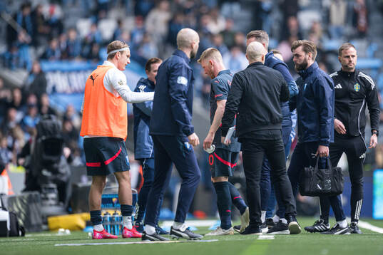 Malmö FFs Anders Christiansen utgår skadad