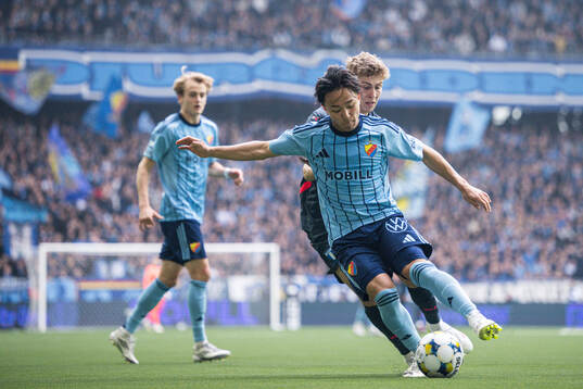 Malmö FFs Hugo Bolin och Djurgårdens Keita Kosugi