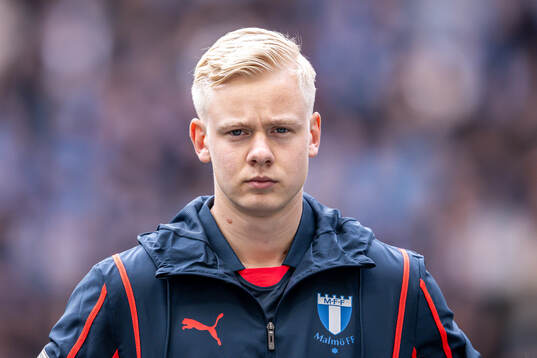 Malmö FFs Otto Rosengren vid line up