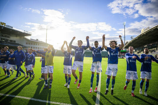 Bläddra bland fler bilder av Fotboll, Superettan, GIF Sundsvall - Helsingborg