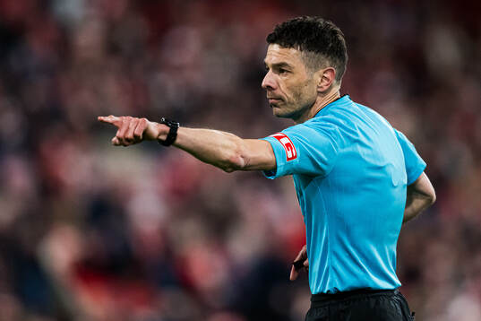 Tore Hansen, referee