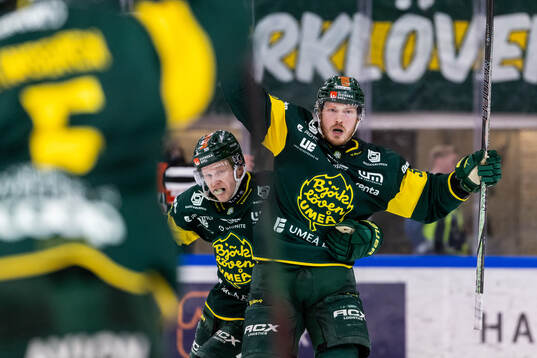 Björklövens Erik Andersson jublar