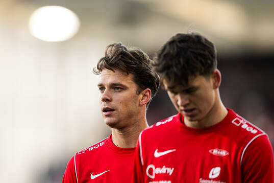 Felix Horn Myhre of Brann warms up