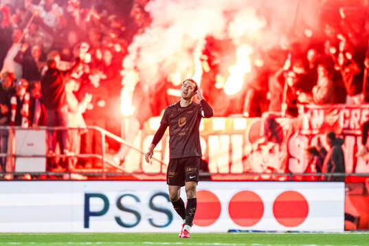Fredrik Pallesen Knudsen of Brann looks dejected
