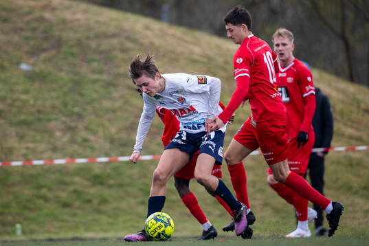 Åstorps FFs Leon Johansson och Bergdalens IKs Julius