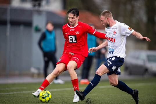 Åstorps FFs Robin Nilsson och Bergdalens IKs Aleksandar