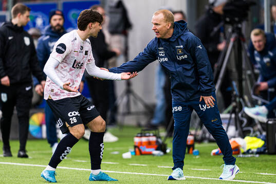 Simen Kvia-Egeskog of Viking and Morten Jensen, head coach