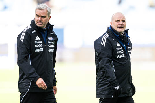 Petter Myhre, head coach of Vålerenga, and Geir Bakke,