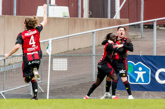Östersunds Jamie Ryan Hopcutt jublar