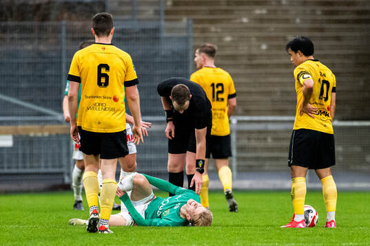 Jönköpings Södras Isak Ellbring har ont