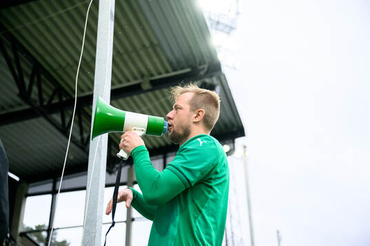 Jönköpings Södras Sebastian Crona jublar