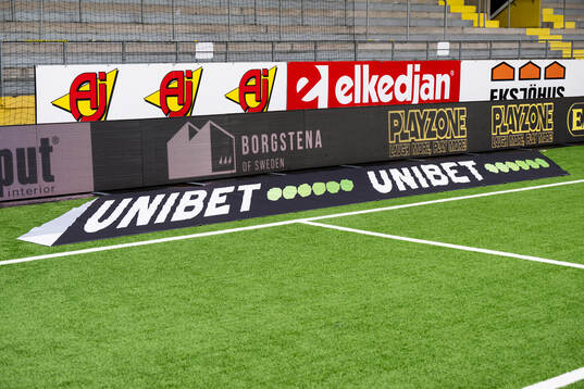 Unibet reklam 3D vid sidlinjen