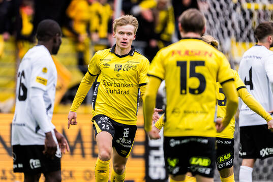 Elfsborgs Ari Sigurpálsson jublar