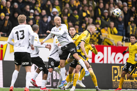 Mjällbys Viktor Gustafson och Elfsborgs Rasmus Wikström