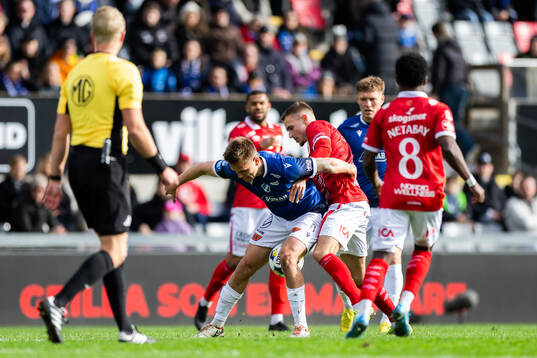 Halmstads Niilo Mäenpää och Degerfors Christos Gravius