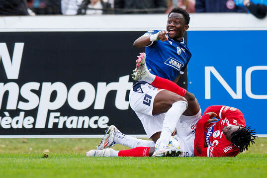Halmstads Yannick Agnero och Degerfors Mamadouba Diaby