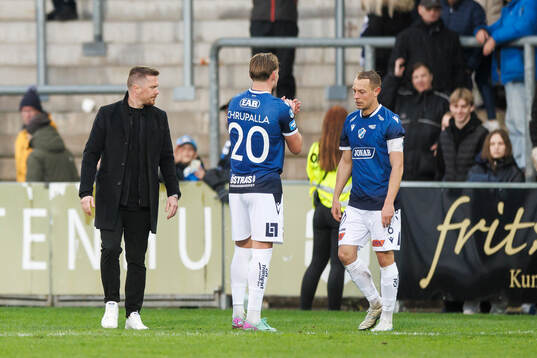 Halmstads huvudtränare Johan Lindholm, Pawel Chrupalla och