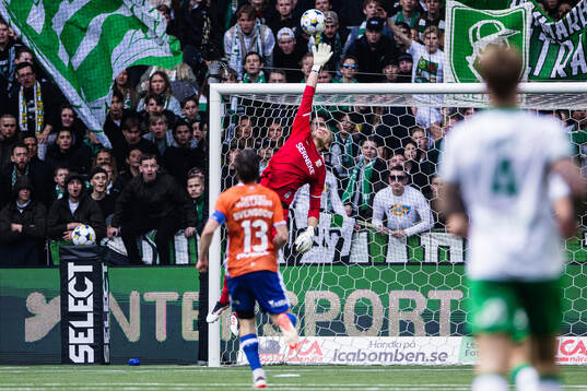Hammarbys Simon Strand gör 4-0 bakom IFK Göteborgs