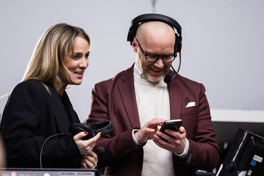 Max expert Irma Helin Ziabnejad och kommentator Petter