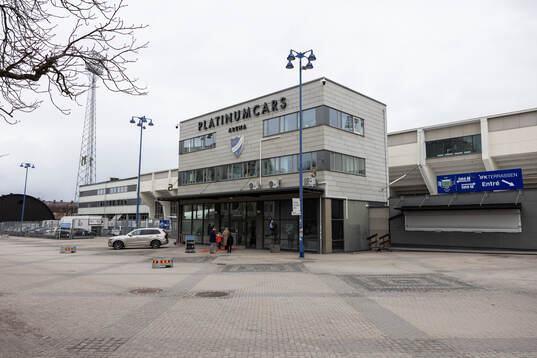 Exteriör vy av Platinum Cars Arena