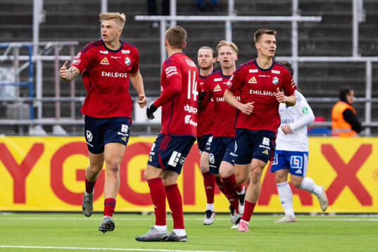 Östersunds Sunday Anyanwu jublar