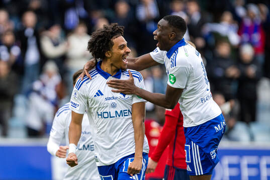 IFK Norrköpings Jesper Ceesay jublar med Kojo Peprah Oppong