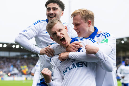 IFK Norrköpings Sebastian Vinther Jørgensen jublar med