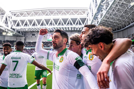Hammarbys Nahir Besara jublar