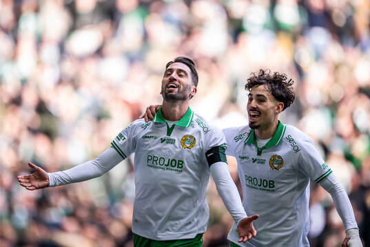 Hammarbys Nahir Besara jublar