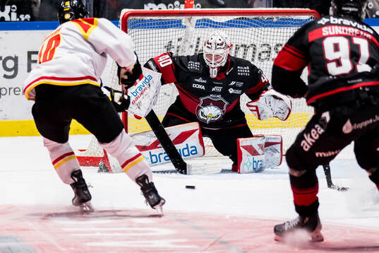 Malmö Redhawks målvakt Oskar Blomgren