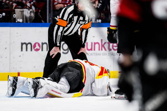 Brynäs målvakt Ludvig Persson har ont