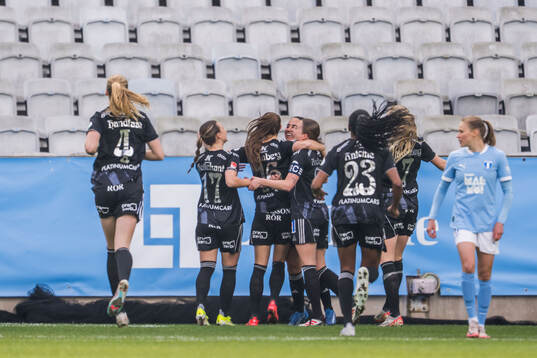 IFK Norrköpings Vesna Milivojevic jublar