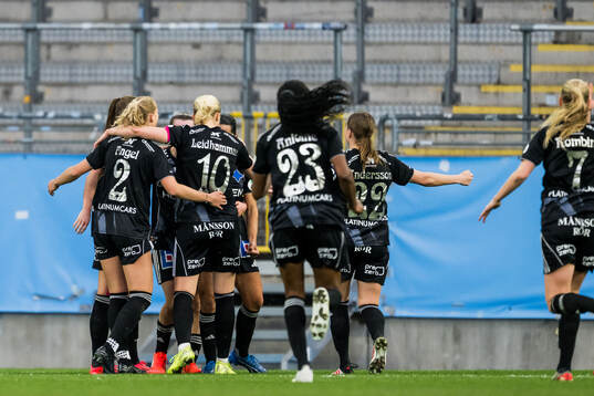 IFK Norrköpings Vesna Milivojevic jublar