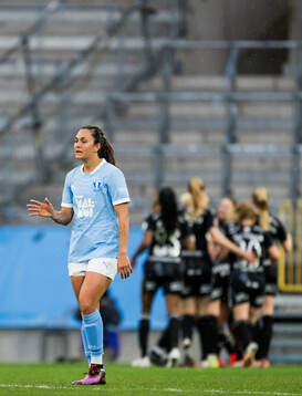 Malmö FFs Isabella D'Aquila deppar