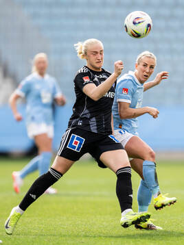 IFK Norrköpings Wilma Leidhammar och Malmö FFs Mia Persson