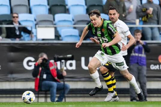GAIS Axel Henriksson och AIKs Sotirios Papagiannopoulos