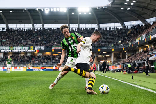 GAIS Robin Frej och AIKs Mads Døhr Thychosen