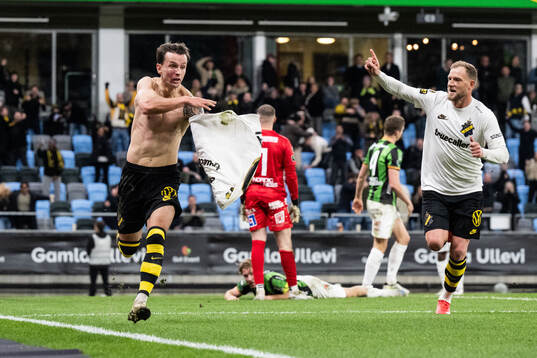 AIKs Bersant Celina jublar med John Guidetti