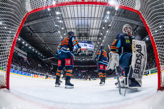 Djurgårdens målvakt Hugo Hävelid deppar