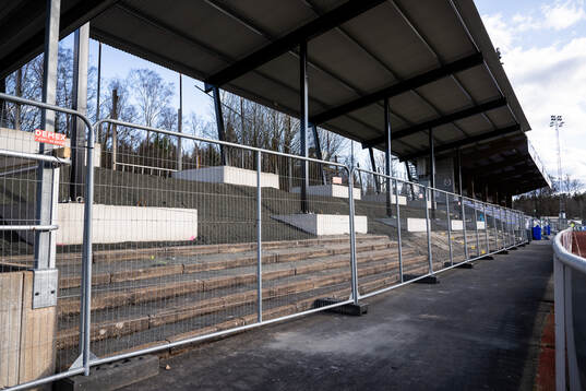 Läktare som byggs på Finnvedsvallen