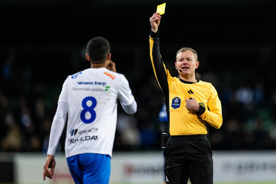 Värnamos Luke Le Roux varnas av domare Fredrik Klitte