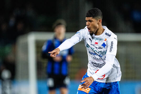 Värnamos Luke Le Roux reagerar