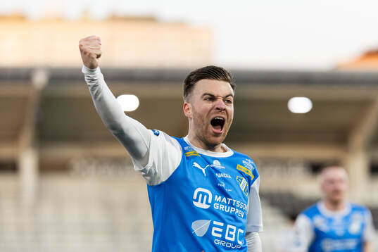 Oddevolds Oscar Iglicar Berntsson jublar