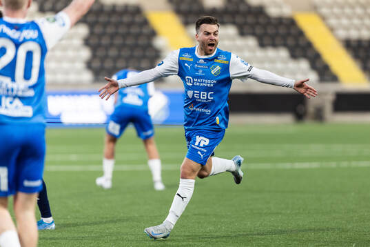Oddevolds Oscar Iglicar Berntsson jublar