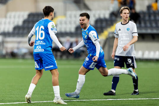 Oddevolds Oscar Iglicar Berntsson jublar