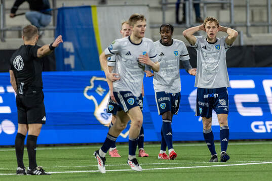 Umeå FCs Elias Cederblad deppar