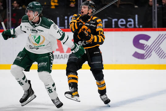 Färjestads Jeremy Salvas Groleau och Skellefteås Andreas