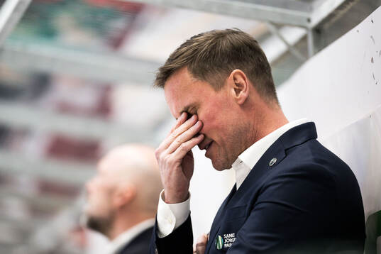 Frölundas tränare Roger Rönnberg deppar