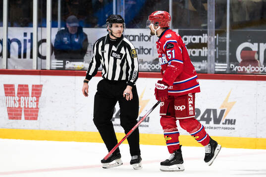 Timrås Anton Lander tilldelas matchstraff
