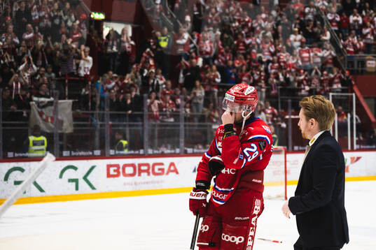 Timrås Filip Hållander deppar